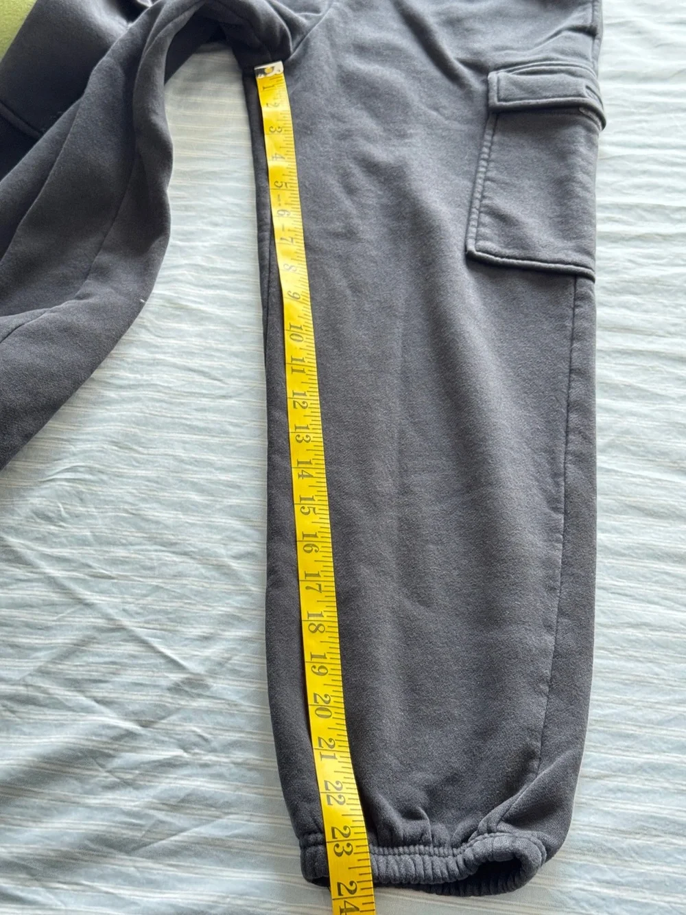 Bundle: 2 Pairs of Boys' Gap Pants (Green Sweatpants & Cargo Joggers) Size XL